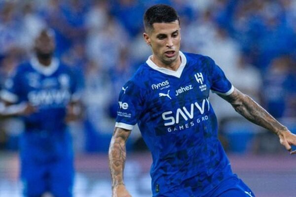João Cancelo se lesiona na estreia do Al Hilal na Champions Asiática João Cancelo se lesiona na estreia do Al Hilal na Champions Asiática