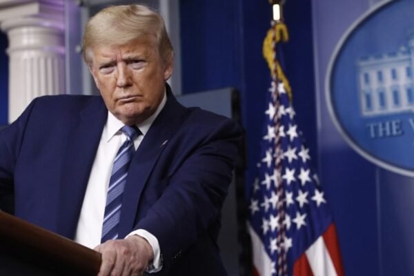 Vistos para Trabalhar em Empresas de Tecnologia Americanas Custarão 100 Mil Dólares Vistos para Trabalhar em Empresas de Tecnologia Americanas Custarão 100 Mil Dólares