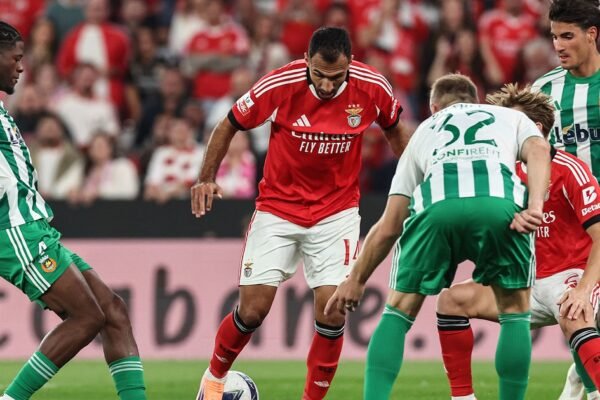 Golos Tardios Ditam Empate Entre Benfica e Rio Ave na Luz Golos Tardios Ditam Empate Entre Benfica e Rio Ave na Luz