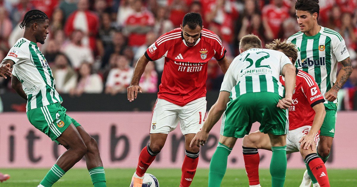 Golos Tardios Ditam Empate Entre Benfica e Rio Ave na Luz