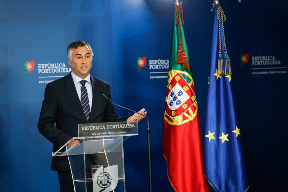 Ministro Reconhece Falhas na Educação Inclusiva e Promete Reforçar Recursos