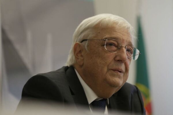 Fundação Manuel António da Mota e MGP doam 9.500 livros a bibliotecas nacionais Fundação Manuel António da Mota e MGP doam 9.500 livros a bibliotecas nacionais