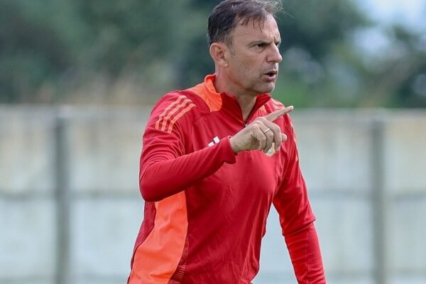 Silaidopoulos após empate na Luz: ‘Precisamos de humildade, ainda não vencemos’ Silaidopoulos após empate na Luz: 'Precisamos de humildade, ainda não vencemos'