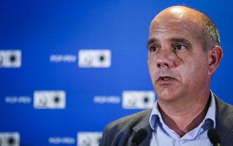 Subida do 'rating' contrasta com a vida difícil dos portugueses, segundo Paulo Raimundo