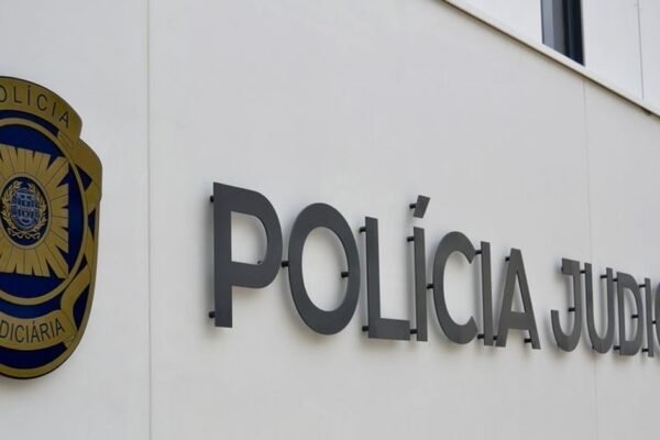 Operação Pivot: 64 Suspeitos Detidos por Phishing com Prejuízos Superiores a 14 Milhões de Euros Operação Pivot: 64 Suspeitos Detidos por Phishing com Prejuízos Superiores a 14 Milhões de Euros