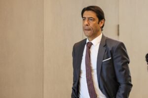Rui Costa confirma saída de Bruno Lage e promete novo treinador até sábado