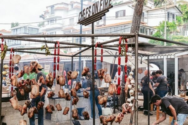 Madri se torna neste sábado o epicentro das brasas e da alta cozinha no festival ‘Chefs on Fire’ Madri se torna neste sábado o epicentro das brasas e da alta cozinha no festival 'Chefs on Fire'