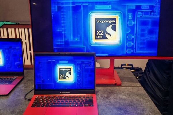 Desempenho dos Novos Processadores Snapdragon X2 Elite Extreme para PC Coloca Concorrência em Alerta Desempenho dos Novos Processadores Snapdragon X2 Elite Extreme para PC Coloca Concorrência em Alerta