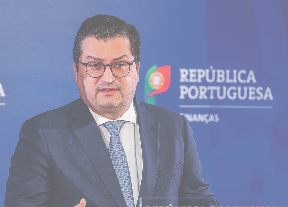 Apoios sociais continuarão isentos de IRS na nova definição de rendimento, afirma Governo