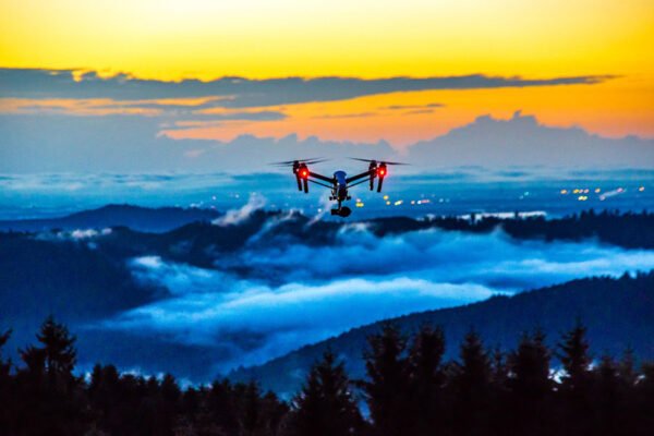 Líderes da UE em Copenhaga Reforçam Apoio à Ucrânia e Iniciam ‘Muro de Drones’ Líderes da UE em Copenhaga Reforçam Apoio à Ucrânia e Iniciam 'Muro de Drones'
