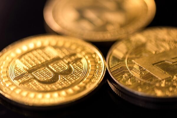 Pensando em Investir em Criptomoedas? Aviso das Autoridades Europeias sobre os Riscos Pensando em Investir em Criptomoedas? Aviso das Autoridades Europeias sobre os Riscos