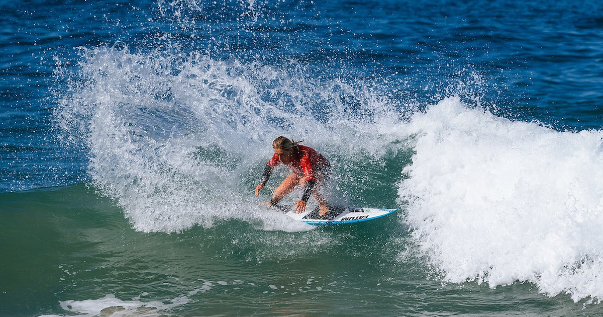 Yolanda Hopkins avança para as oitavas de final no Saquarema Pro