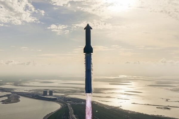 SpaceX solicita autorização para voar com Starship sobre a Flórida: Teste gera preocupações sobre o tráfego aéreo SpaceX solicita autorização para voar com Starship sobre a Flórida: Teste gera preocupações sobre o tráfego aéreo