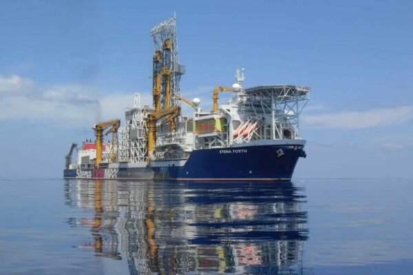 Do Brasão Nacional às Águas Profundas de São Tomé