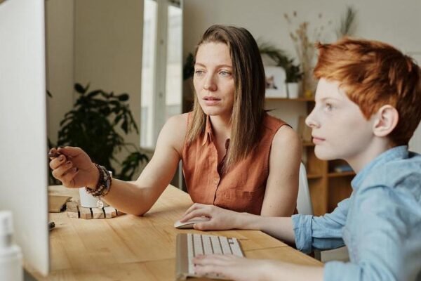 Superkids: Quase 30 Anos Ensinando Matemática e Palavras aos Jovens