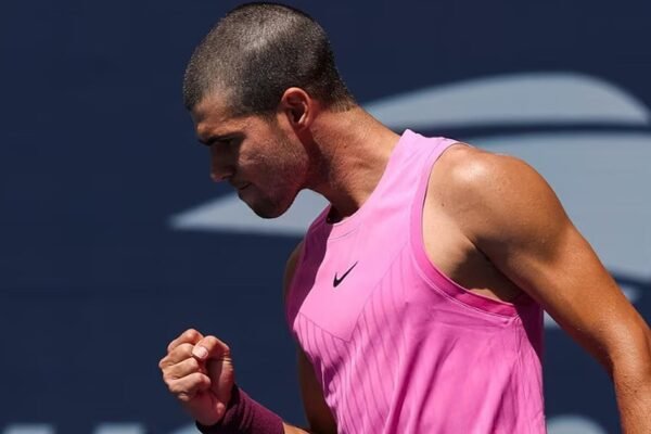 Alcaraz Conquista ATP 500 de Tóquio: Oito Títulos na Temporada