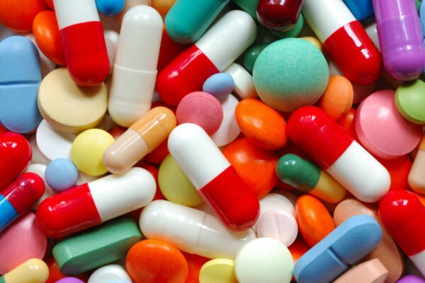 Taxas dos EUA sobre produtos farmacêuticos e caminhões