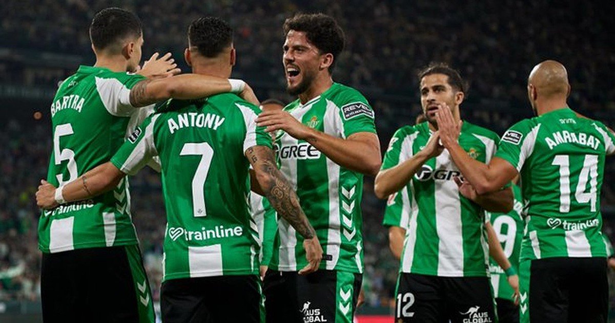 Show de Antony e Betis alcança o quinto lugar na Espanha
