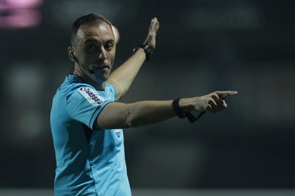 João Pinheiro apita Nápoles x Frankfurt na Liga dos Campeões