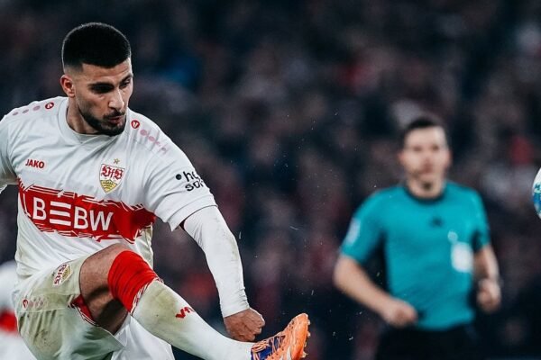 Estugarda dá a volta por cima e garante vaga na Liga dos Campeões