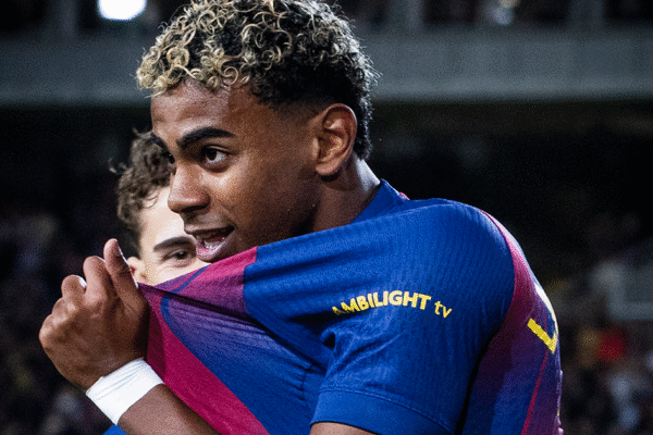 Barcelona derrota o Elche e volta aos triunfos após a derrota no El Clásico