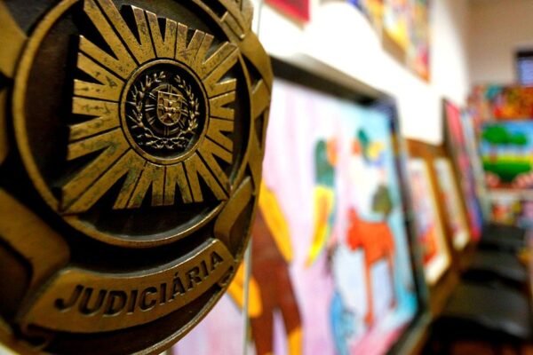 Operação FLUXO Nr1: Detenção de Homem em Sintra por Ligação a Estrutura Criminosa de Investimento em Criptomoedas