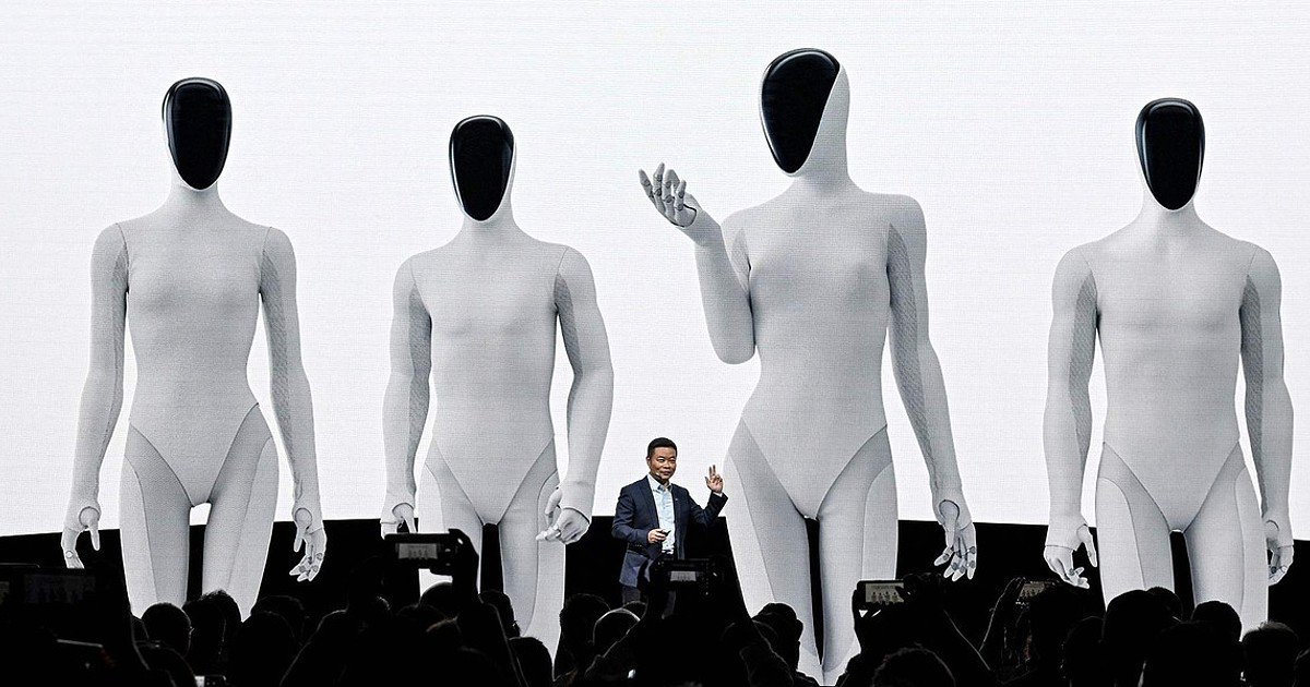 É o IRON é um robô humanoide ou um humano disfarçado? A Xpeng esclarece!