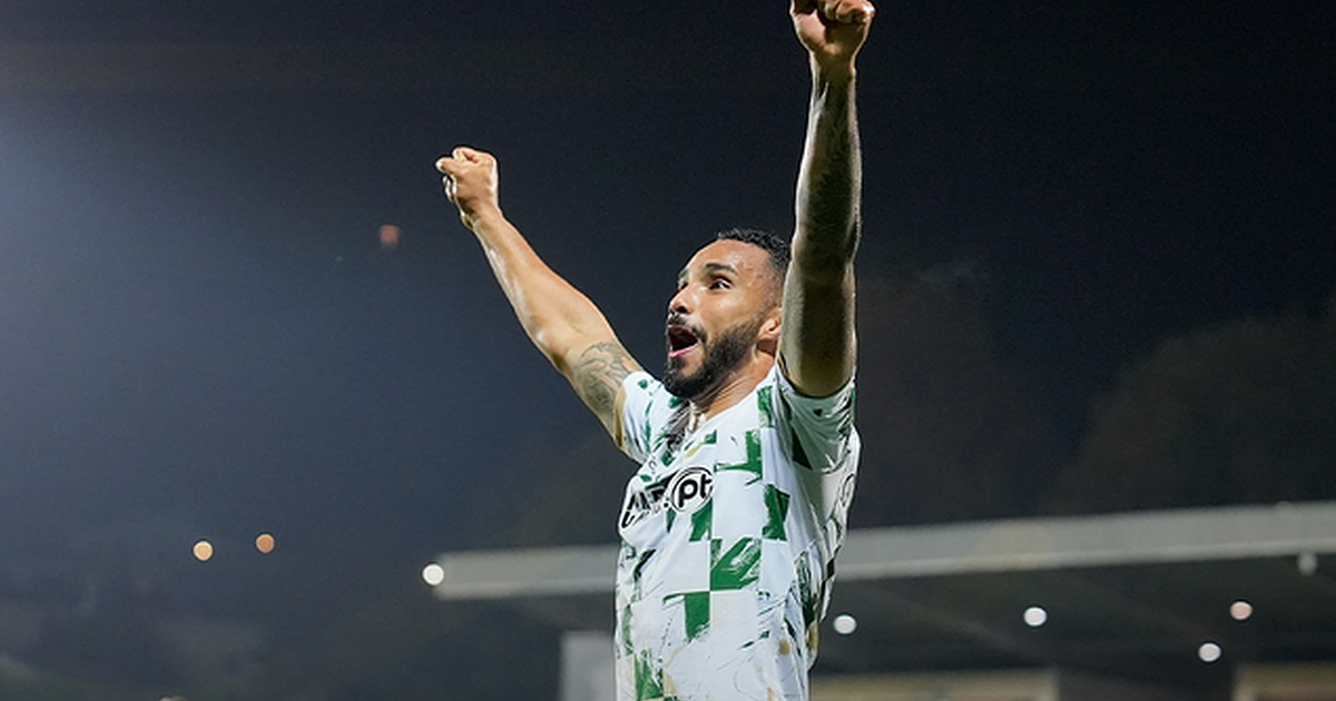 Moreirense vence em Arouca com dois gols de Schettine e retorna às vitórias