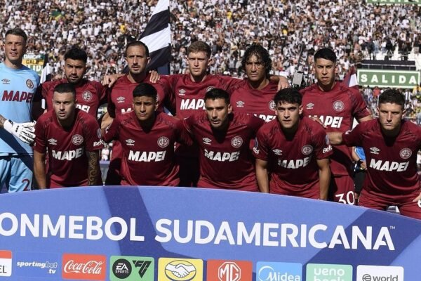 Salvio brilha, e Lanús conquista a Taça Sul-Americana contra Hulk e Biel!