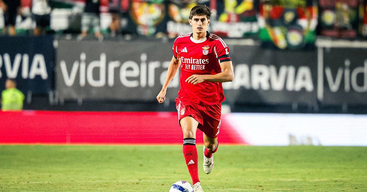 António Silva Critica Arbitragem Após Empate: 'Ficou Claro o Que Se Passa no Nosso Futebol'