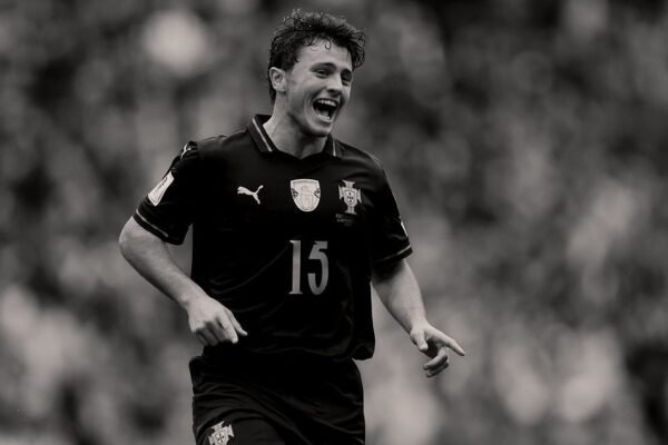 Trabalho e Dedicação: A Chave para os Gols em um Jogo Especial