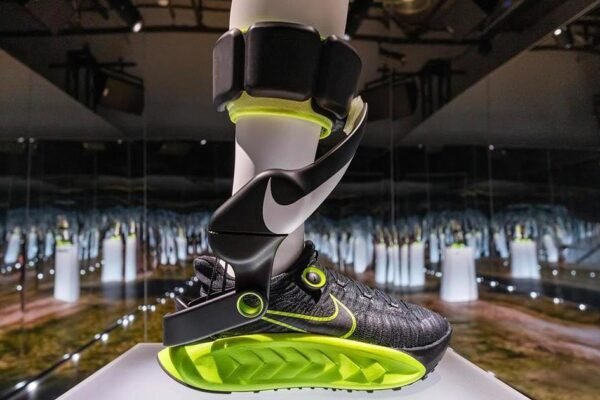 Nike lança projeto de tênis com ampliação robótica para um “boost” extra nas corridas