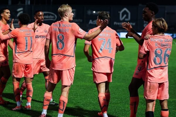 Famalicão 0-1 FC Porto: Froholdt garante triunfo e coloca Dragão na liderança isolada