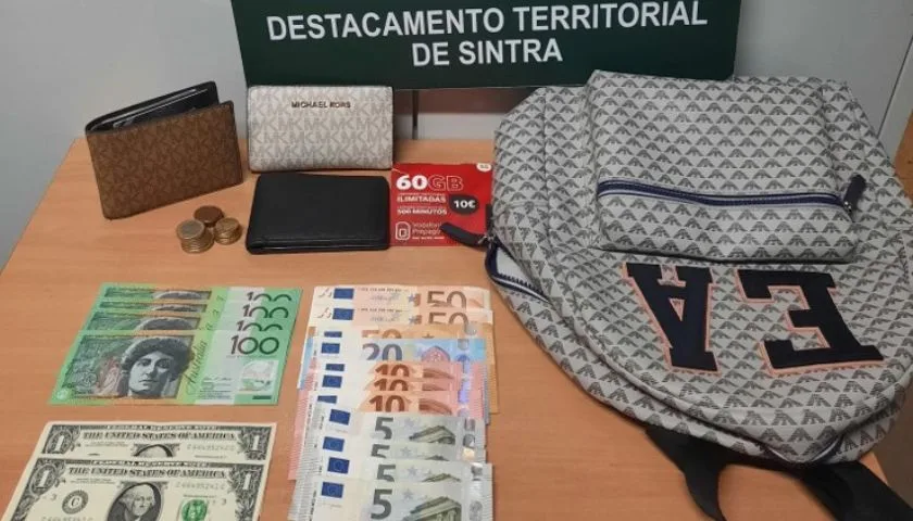 Quatro Detidos em Flagrante por Furtos a Turistas em Sintra