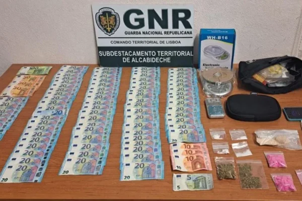 Homem Detido em Flagrante por Tráfico de Drogas em Sintra