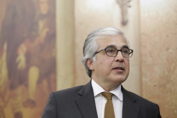 Aguiar-Branco pede inquérito a Filipe Melo (Chega) e destaca possível ação judicial