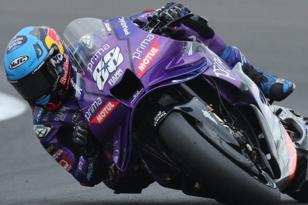 Miguel Oliveira despede-se do Mundial de MotoGP com 11.º lugar em Valência