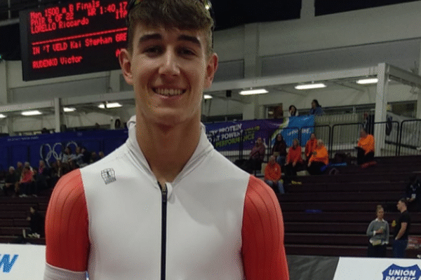 Afonso Silva quebra recorde nacional de patinagem de velocidade no gelo