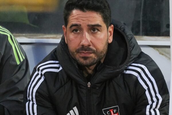 João Pereira de saída do comando técnico do Casa Pia