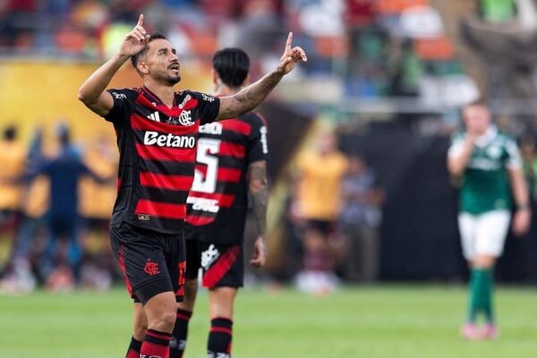 Danilo 'rouba' a terceira Libertadores de Abel Ferreira e Flamengo conquista o título na América do Sul