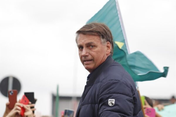 Supremo do Brasil mantém sentença contra Bolsonaro por tentativa de golpe de Estado