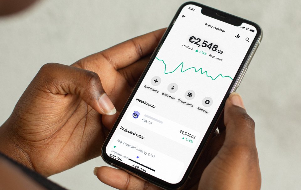 Revolut anuncia parceria global com a plataforma de viagens Booking para pagamentos