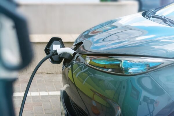 Crescimento de 30% no Número de Carros Elétricos nas Estradas até 2026