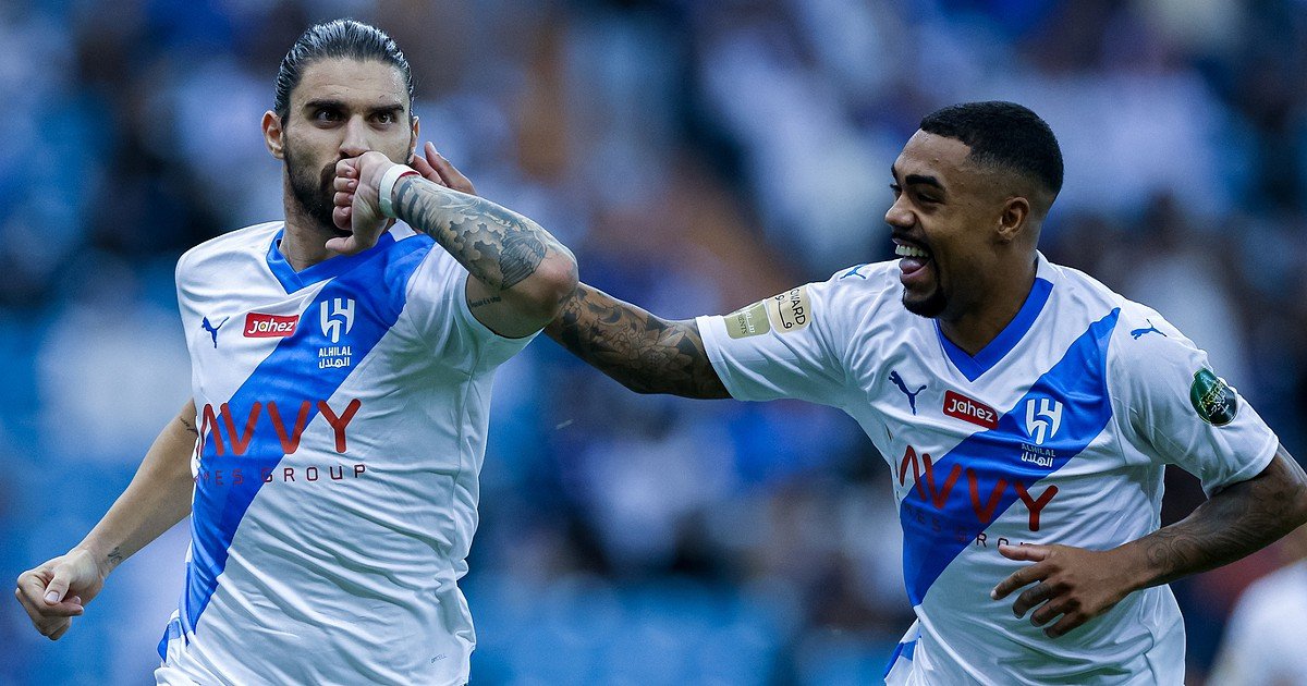 Golaço de Ruben Neves e Hat