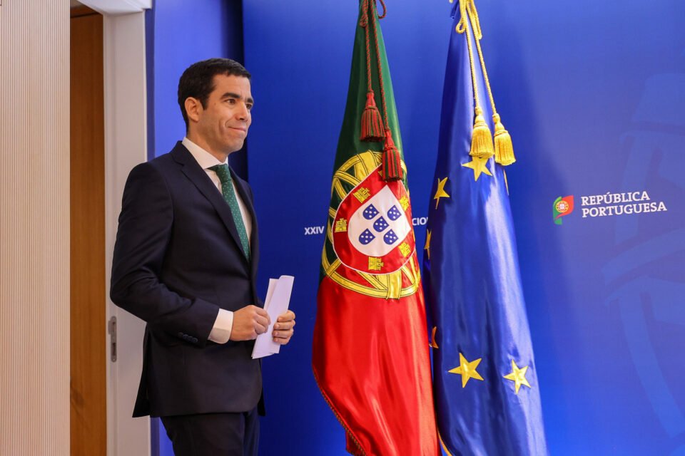"Governo afirma que a esmagadora maioria do país está empregada"