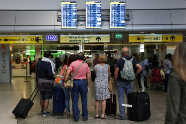Bruxelas solicita mais informações a Portugal sobre a suspensão do controle de fronteiras no aeroporto de Lisboa