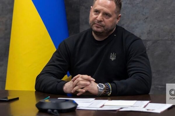 Chefe de Gabinete de Zelensky é alvo de investigações por esquema de corrupção