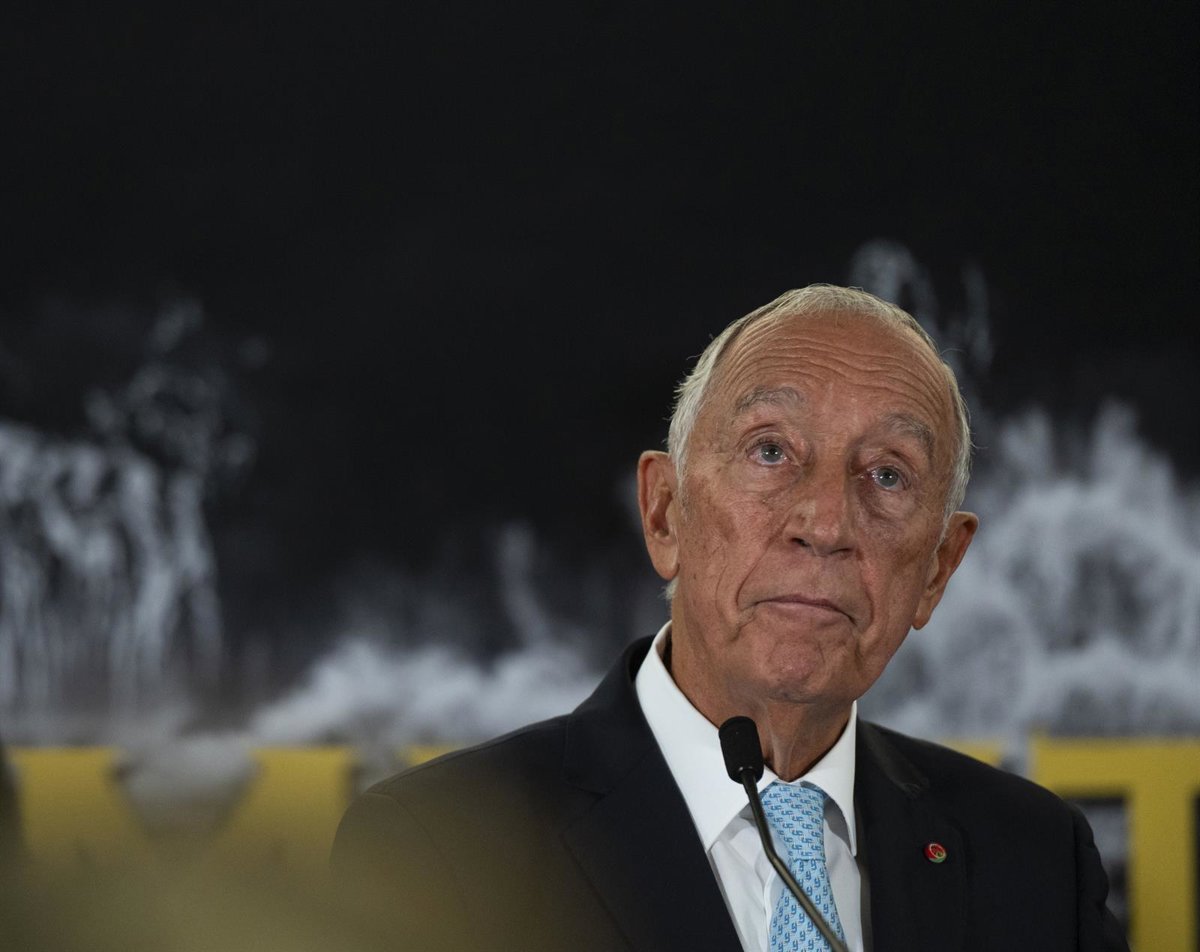 Presidente de Portugal adianta visita a Espanha após intervenção cirúrgica de urgência