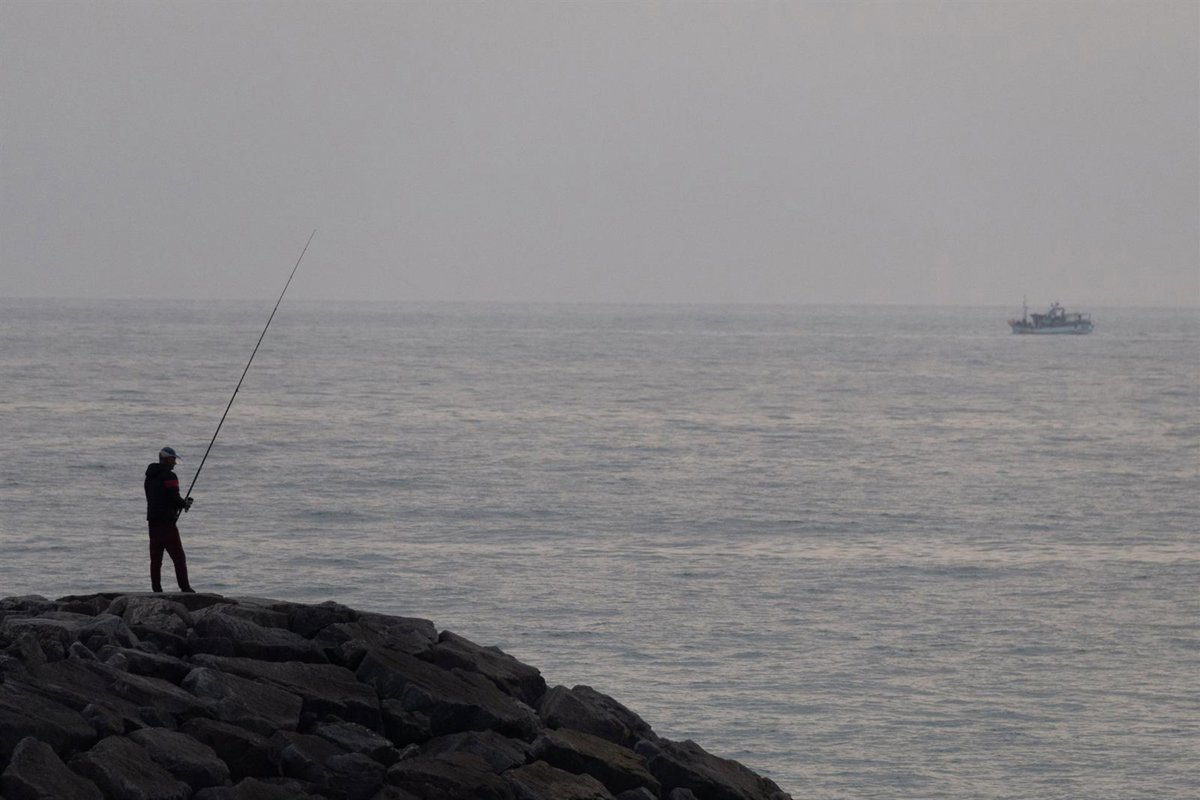 Pelo menos uma morte e quatro desaparecidos no naufrágio de um pesqueiro frente às costas de Aveiro (Portugal)