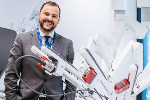 "Expansão Exponencial da Cirurgia Robótica em Portugal"